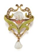 AN ART NOUVEAU ENAMEL AND PEARL PENDANT