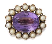 AN AMETHYST AND PEARL BROOCH