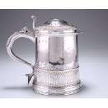 A QUEEN ANNE BRITANNIA STANDARD SILVER LIDDED TANKARD