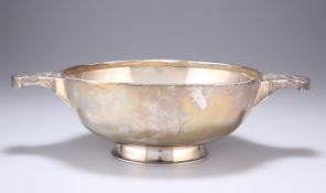 A LARGE GEORGE V SILVER QUAICH