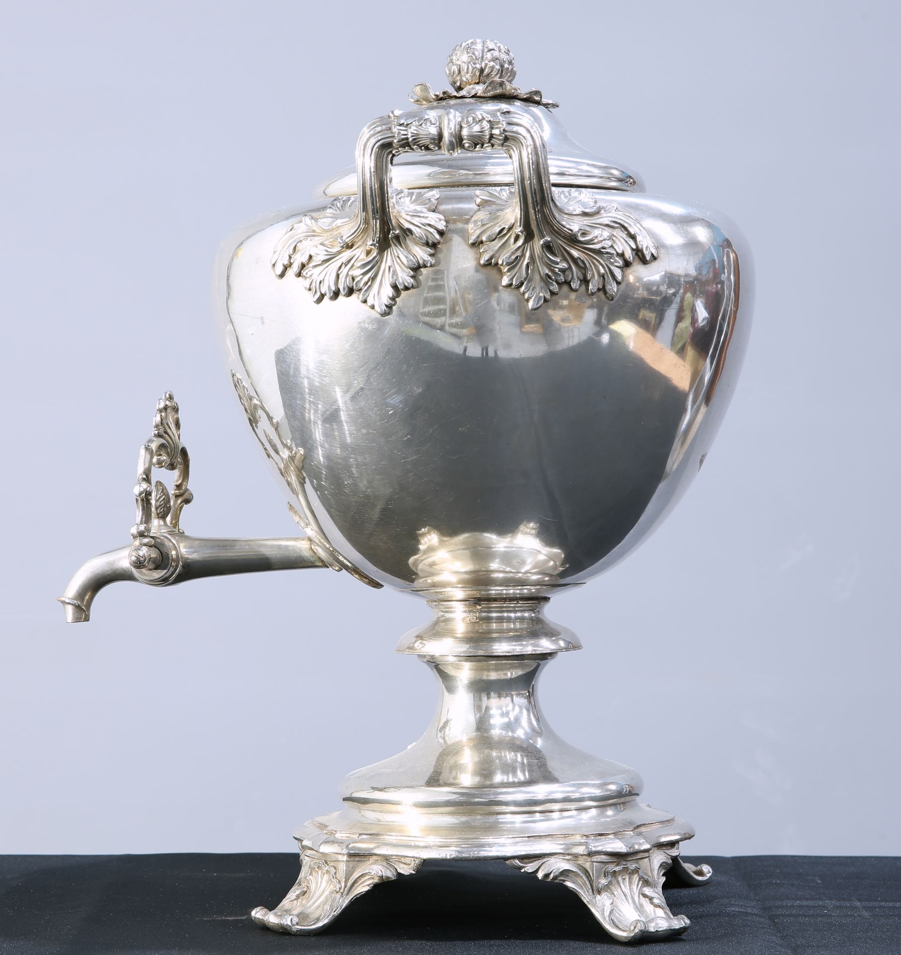 A 19TH CENTURY SILVER-PLATED TEA URN - Image 2 of 2