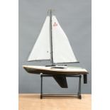 MODEL YACHT 'SEA WITCH'