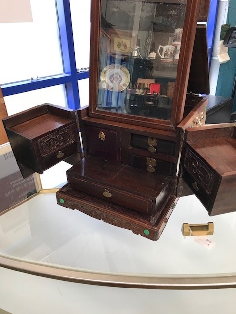 A 19TH CENTURY CHINESE HARDWOOD INLAID DRESSING TABLE CHEST - Image 11 of 20