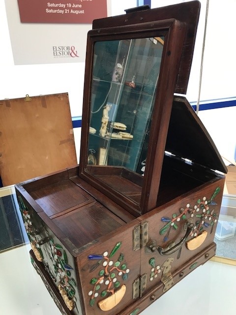 A 19TH CENTURY CHINESE HARDWOOD INLAID DRESSING TABLE CHEST - Image 9 of 20