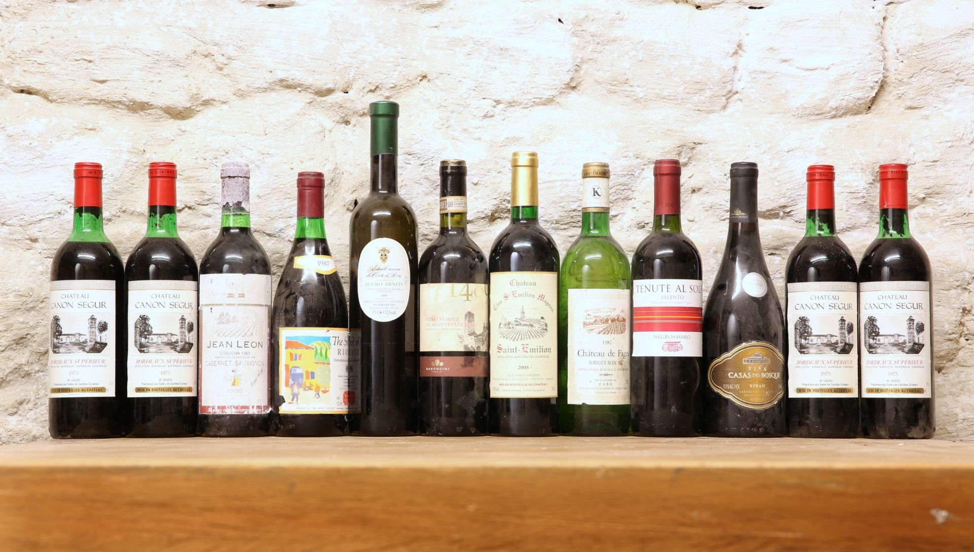 12 BOTTLES MIXED LOT OF INTERESTING MATURE CELLAR CLEARANCE WINES TO INCLUDE CLARET COMPRISING