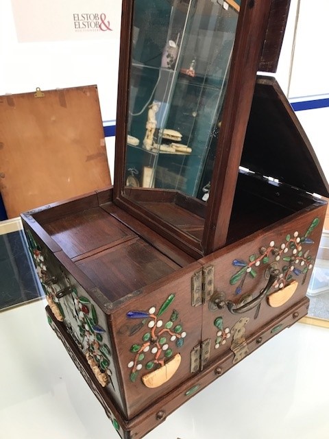 A 19TH CENTURY CHINESE HARDWOOD INLAID DRESSING TABLE CHEST - Image 10 of 20