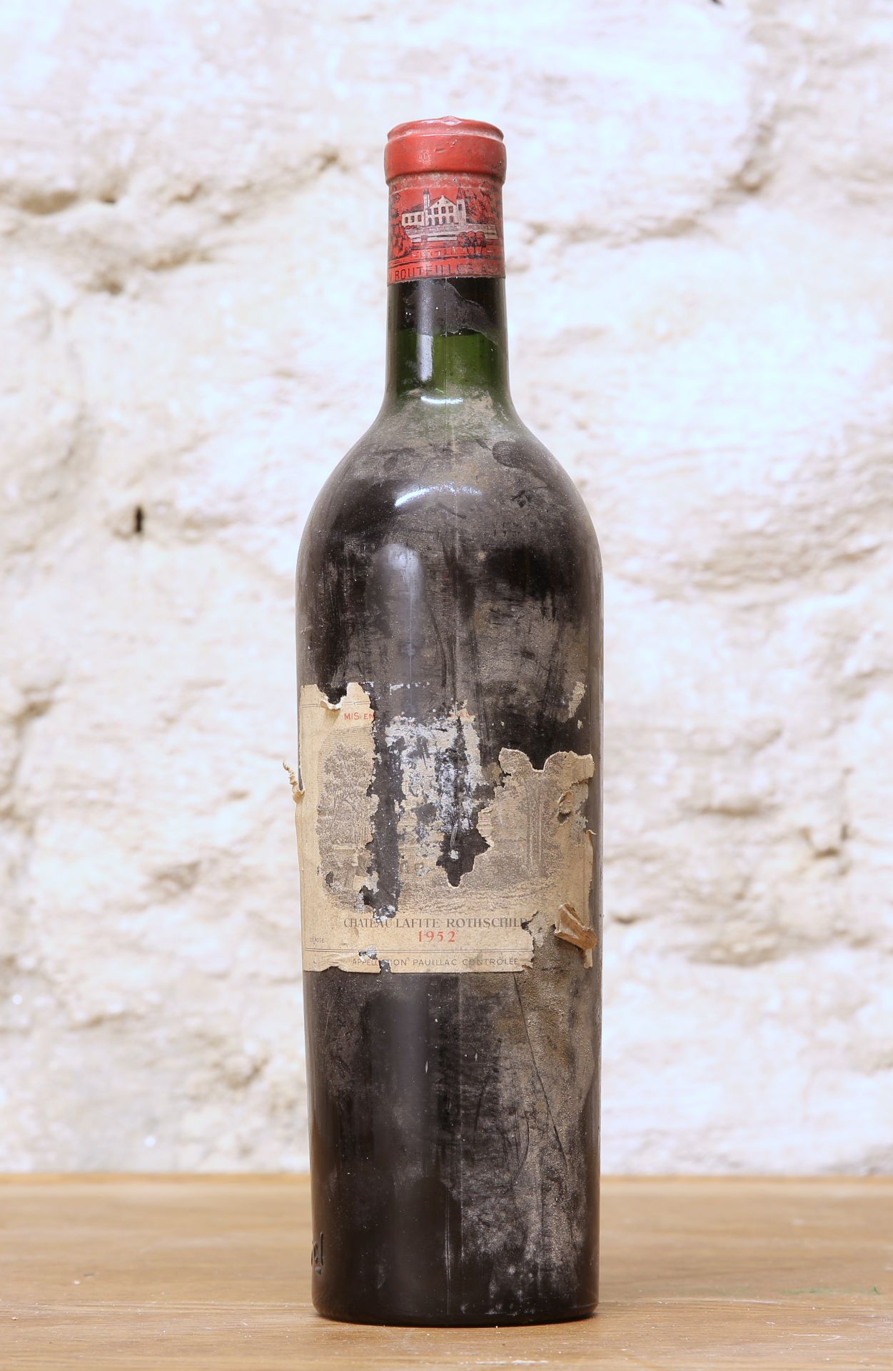 1 BOTTLE CHATEAU LAFITE ROTHSCHILD 1ER GRAND CRU CLASSE PAUILLAC 1952