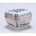 A CHINESE DOUCAI PORCELAIN SMALL BOX AND COVER