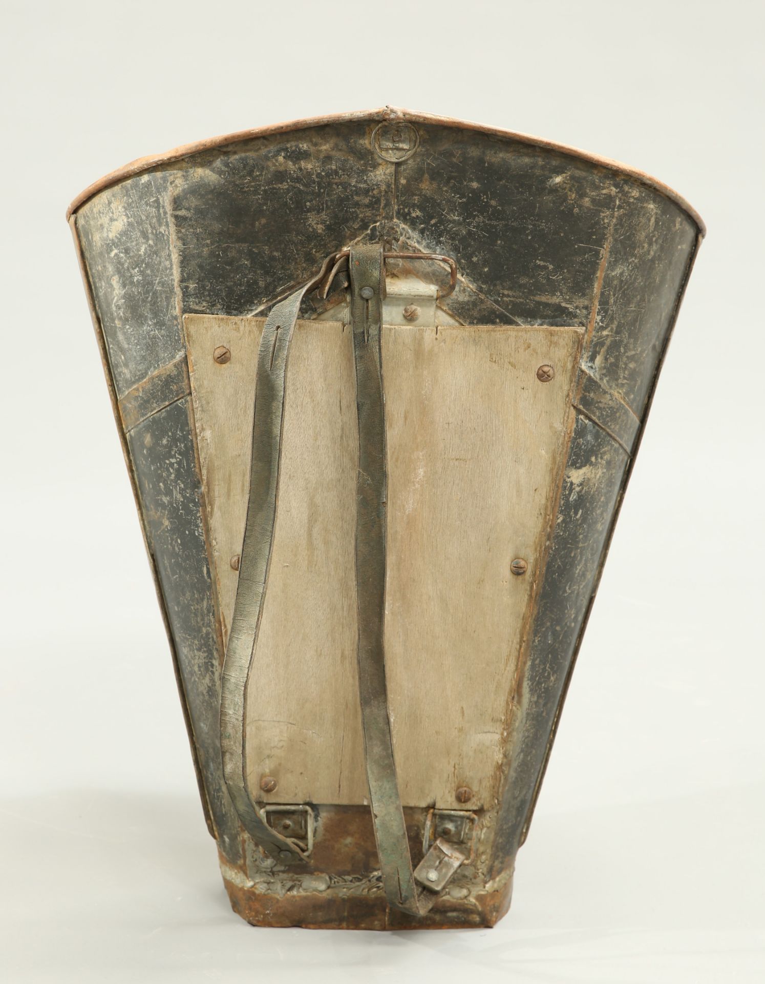 A 19TH CENTURY TOLE HOD CARRIER - Image 2 of 2