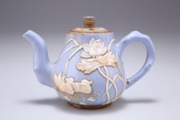 A CHINESE PORCELAIN TEAPOT