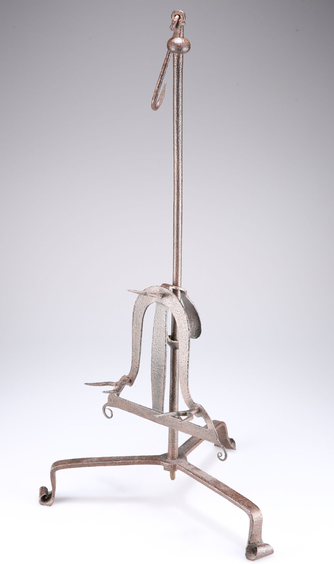 A WROUGHT IRON LARK SPIT, 18TH/19TH CENTURY. 71cm