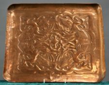 STYLE OF KESWICK SCHOOL OF INDUSTRIAL ART AN ARTS AND CRAFTS COPPER TRAY