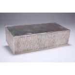 GERALD BENNEY (1930-2008), AN ELIZABETH II SILVER CIGAR BOX