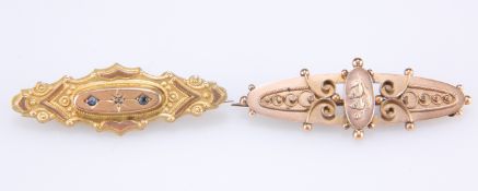 A LATE VICTORIAN 9 CARAT GOLD BROOCH