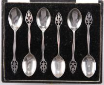 A SET OF SIX GEORGE V SILVER TEASPOONS