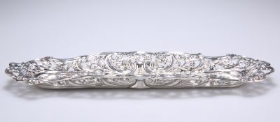 A VICTORIAN SILVER DISH