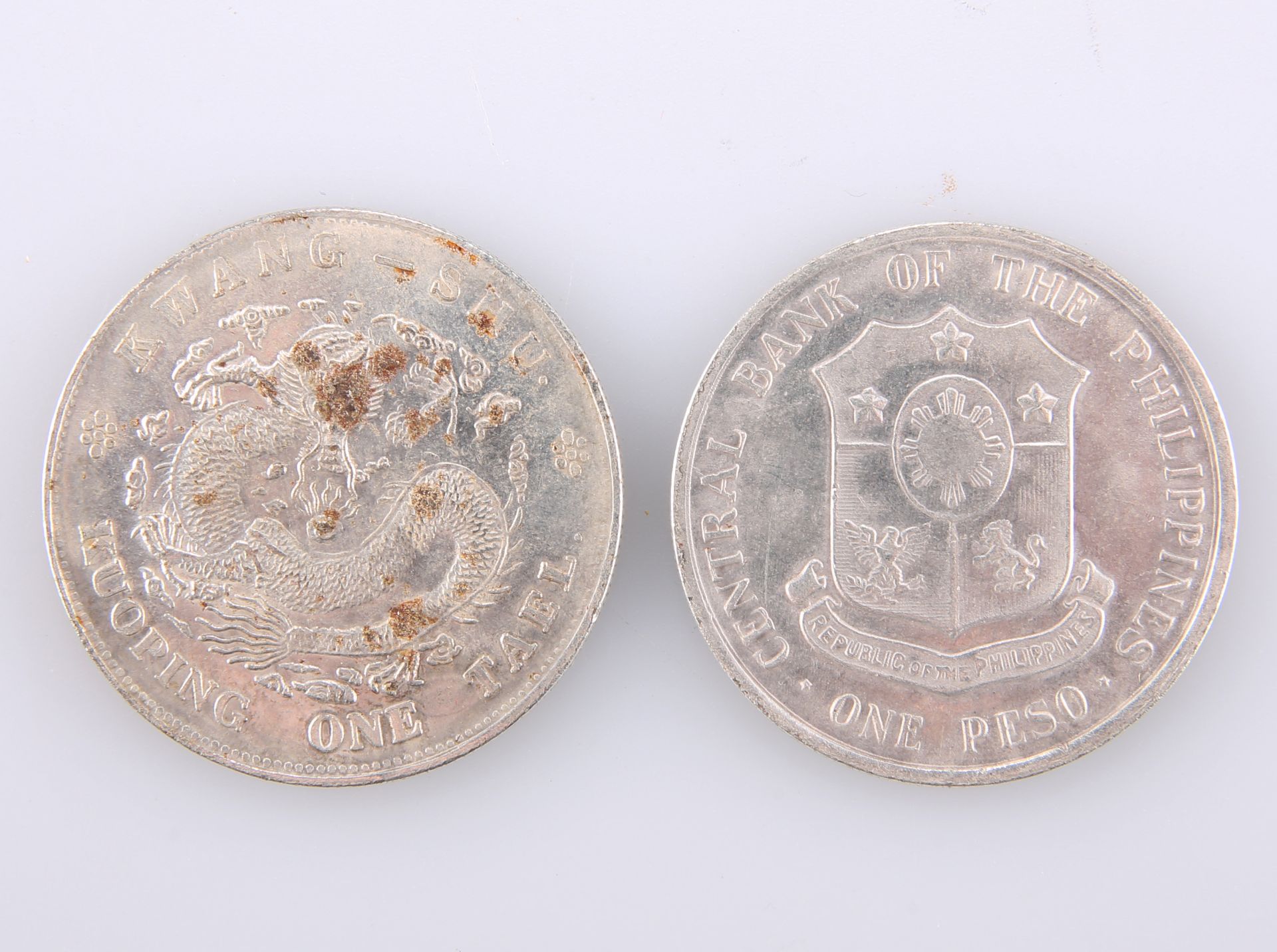 A COLLECTION OF COINS - Image 2 of 3
