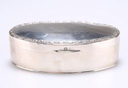 A GEORGE V SILVER OVAL TRINKET BOX