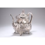 A LARGE 19TH CENTURY SILVER TEAPOT