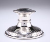 A GEORGE V SILVER CAPSTAN INKWELL