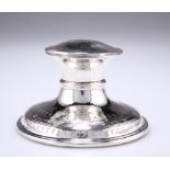 A GEORGE V SILVER CAPSTAN INKWELL