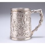 A FINE CHINESE EXPORT SILVER MUG