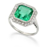 AN ART DECO COLOMBIAN EMERALD AND DIAMOND CLUSTER RING