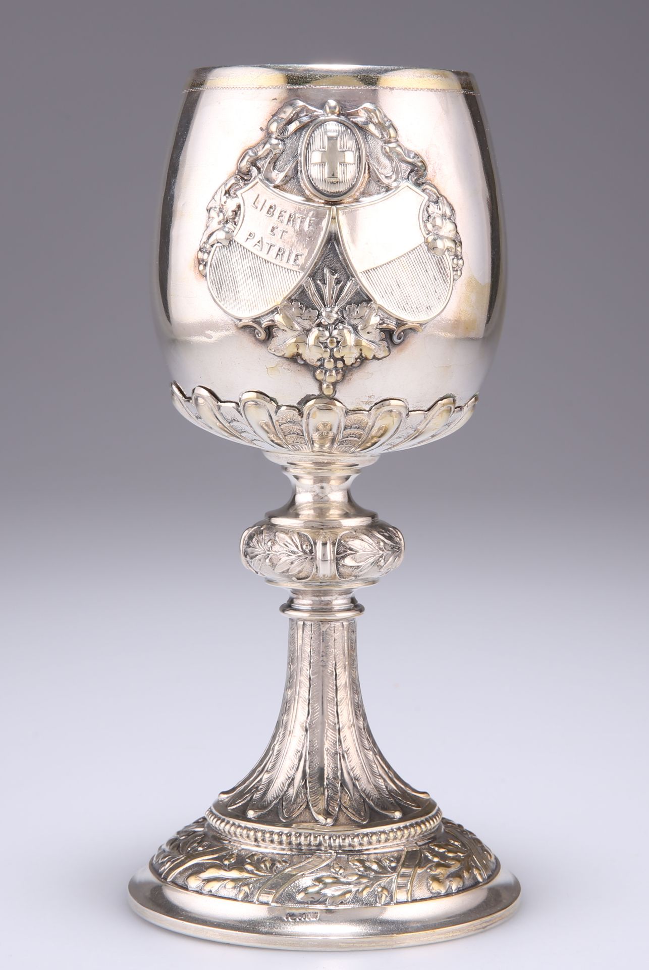 A CONTINENTAL WHITE-METAL GOBLET - Bild 2 aus 2