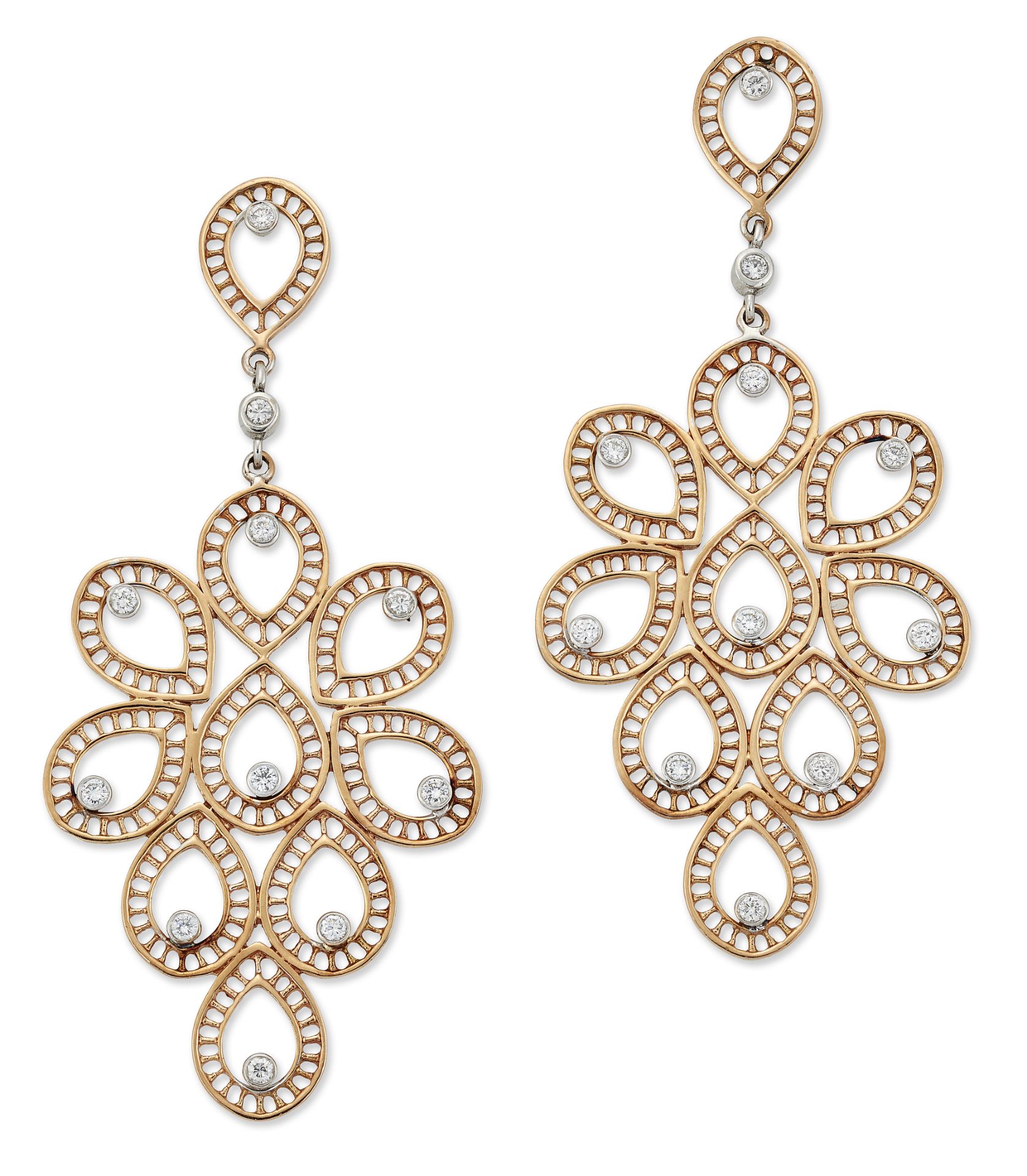 A PAIR OF DIAMOND PENDANT EARRINGS