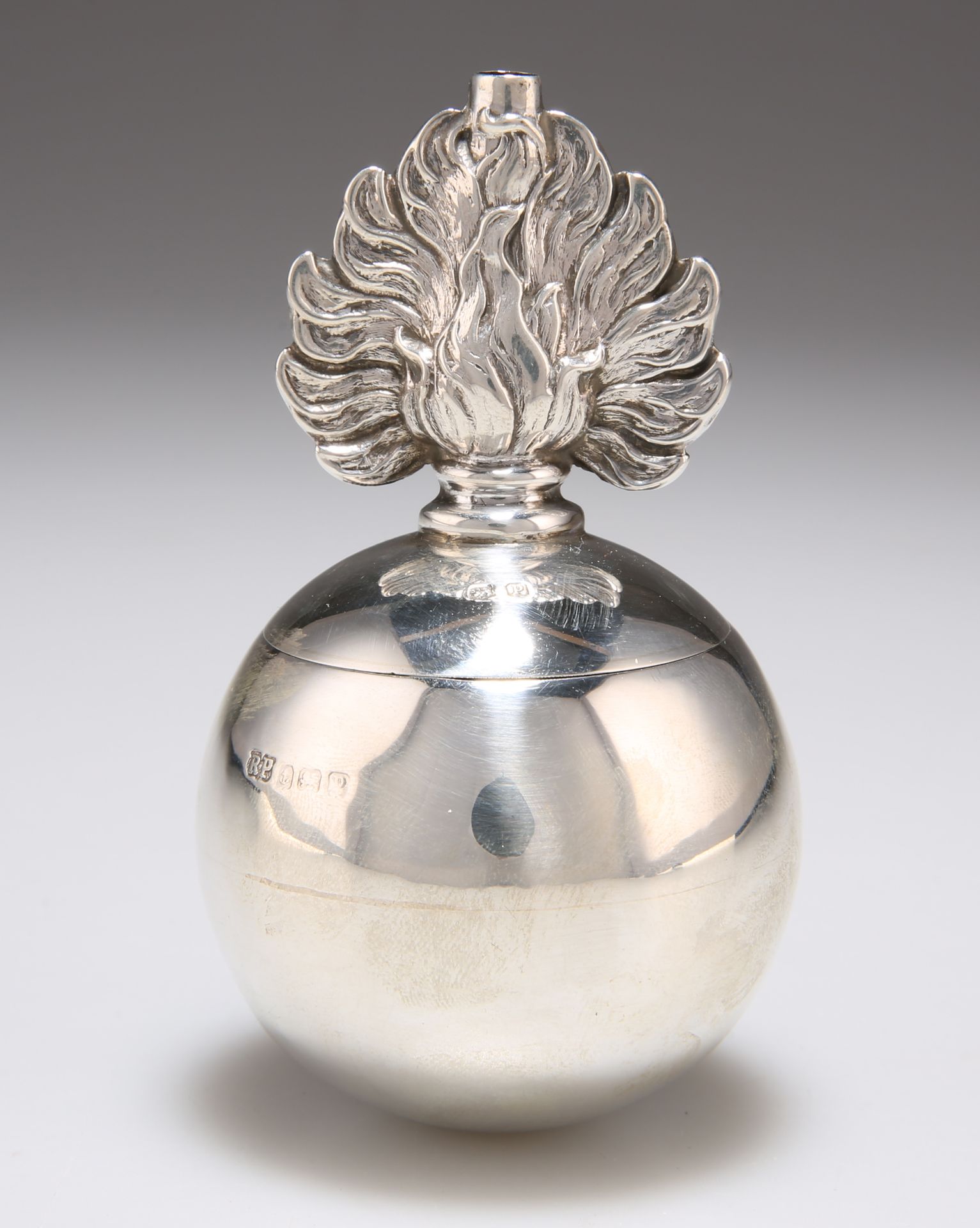 A GEORGE VI SILVER TABLE LIGHTER