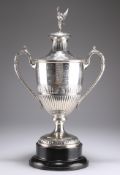 A LARGE GEORGE V SILVER TROPHY CUP