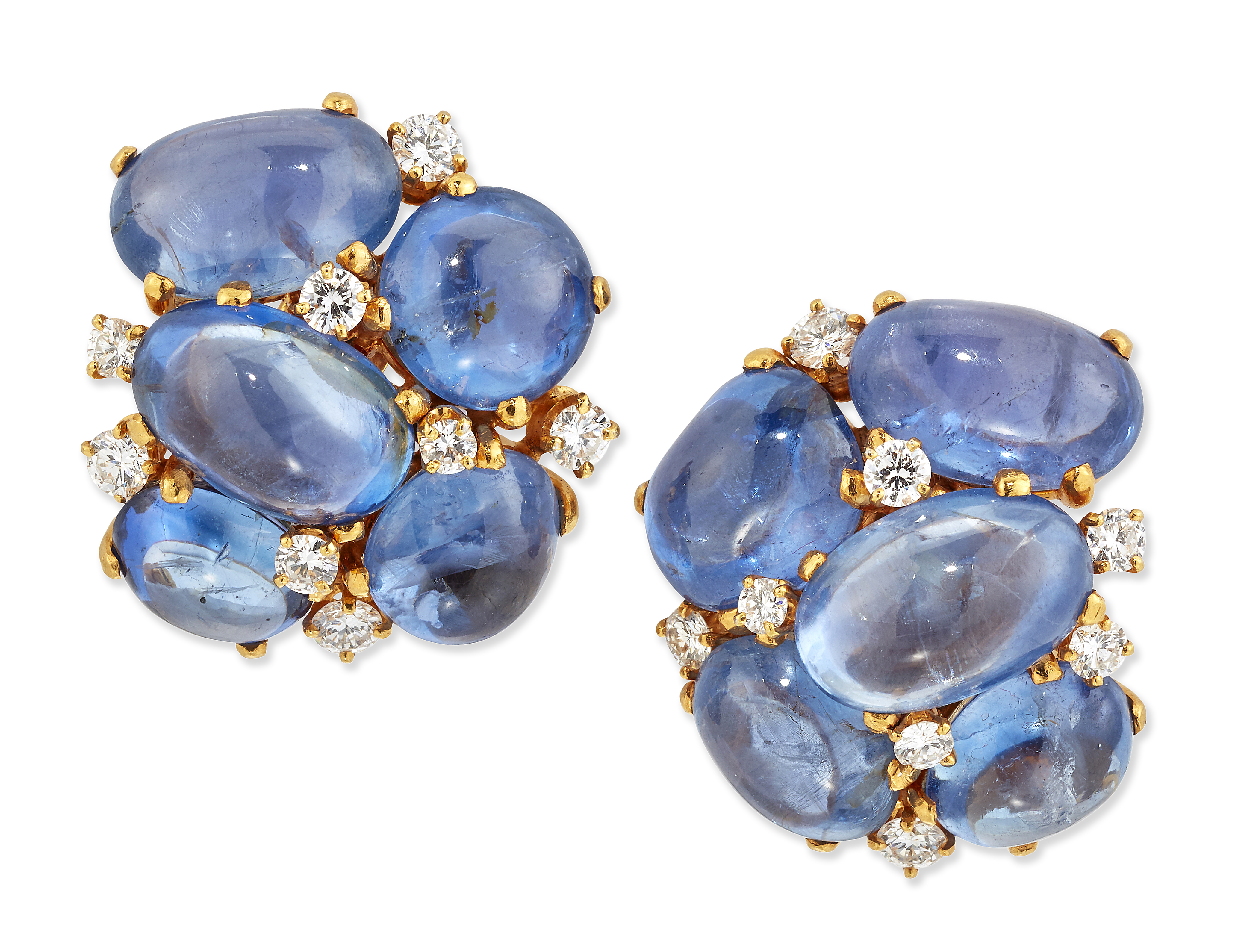A PAIR OF CEYLON SAPPHIRE AND DIAMOND CLUSTER CLIP EARRINGS, IN THE MANNER OF DAVID WEBB
