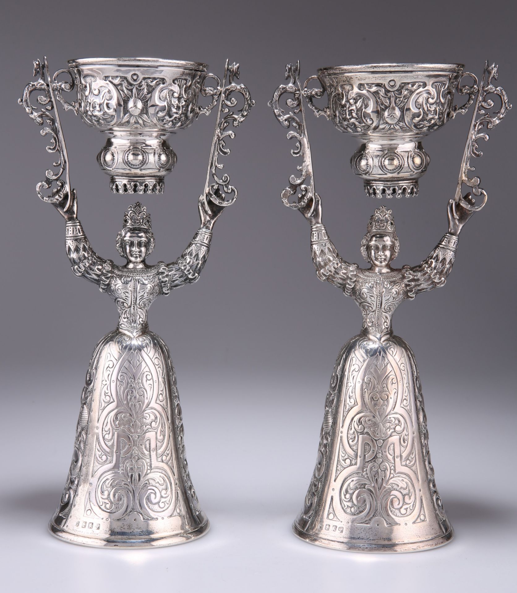 A LARGE PAIR OF GEORGE V SCOTTISH SILVER WAGER CUPS