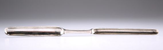 A GEORGE III SCOTTISH SILVER MARROW SCOOP