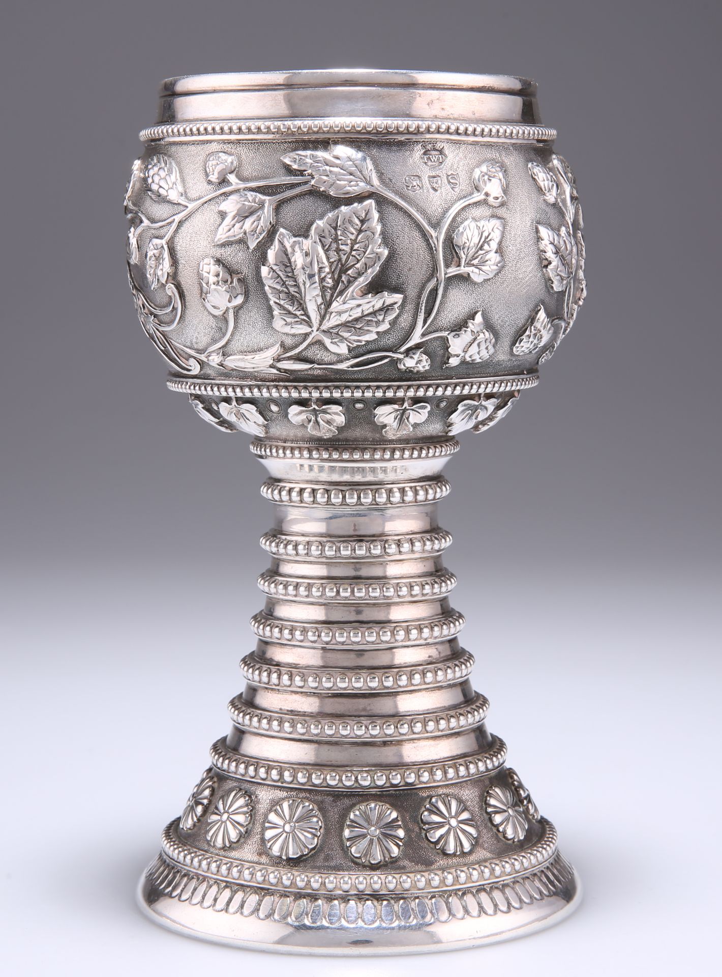 A LARGE AND UNUSUAL VICTORIAN CAST SILVER GOBLET - Image 2 of 4