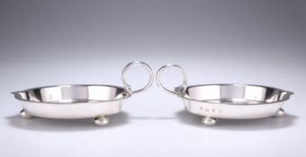 A PAIR OF ART NOUVEAU SILVER SAUCE BOATS