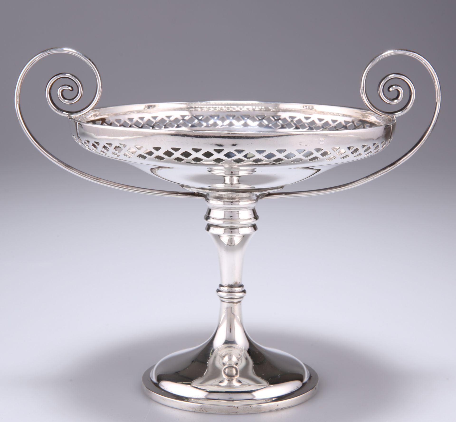 A GEORGE V SILVER TAZZA