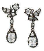 A PAIR OF DIAMOND PENDANT EARRINGS