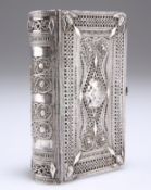 A CONTINENTAL SILVER FILIGREE SNUFF BOX