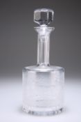 AN ETCHED GLASS MALLET-FORM DECANTER