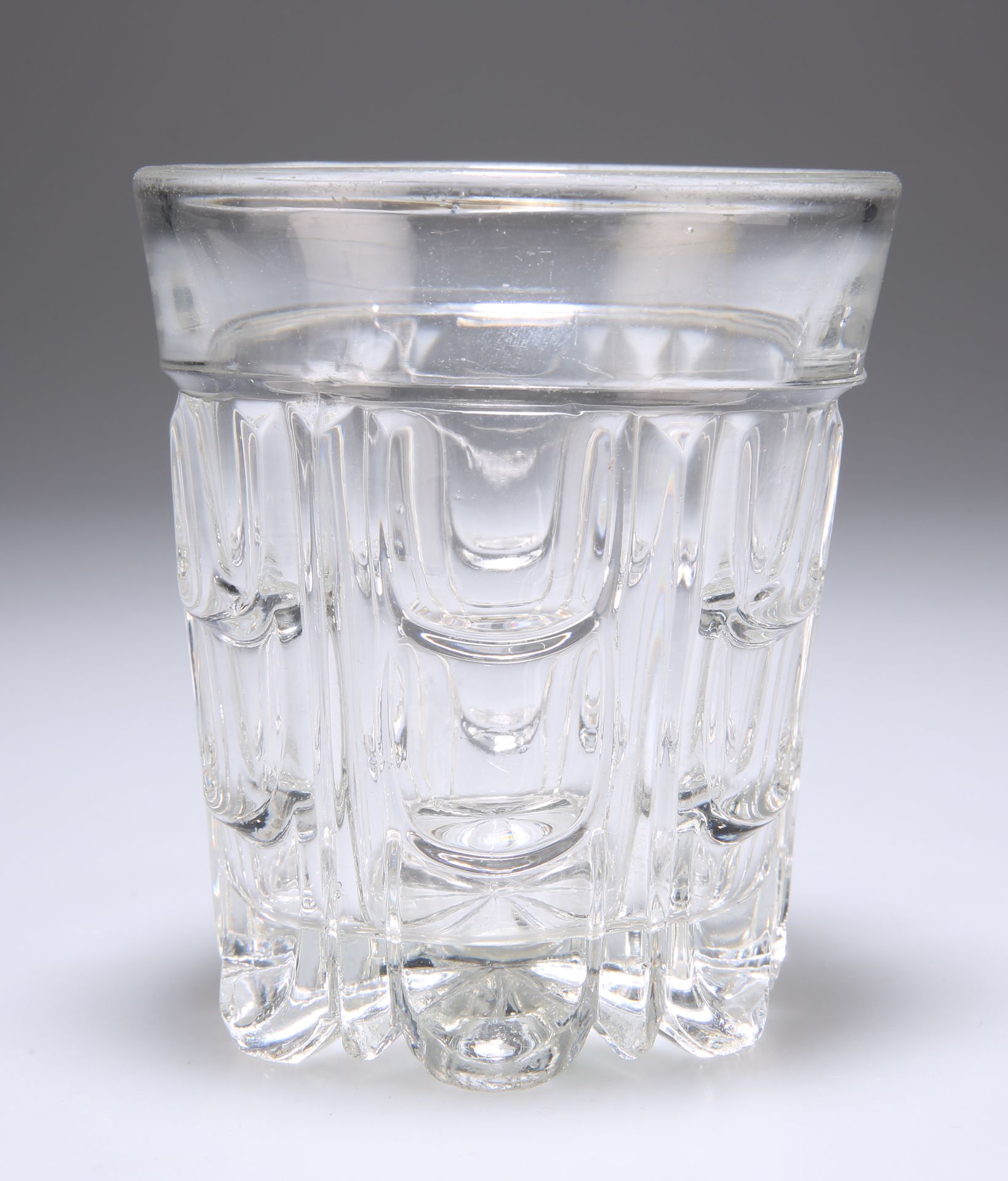 A 19TH CENTURY GLASS WATER TUMBLER, PROBABLY BACCARAT, with six segments of three graduating