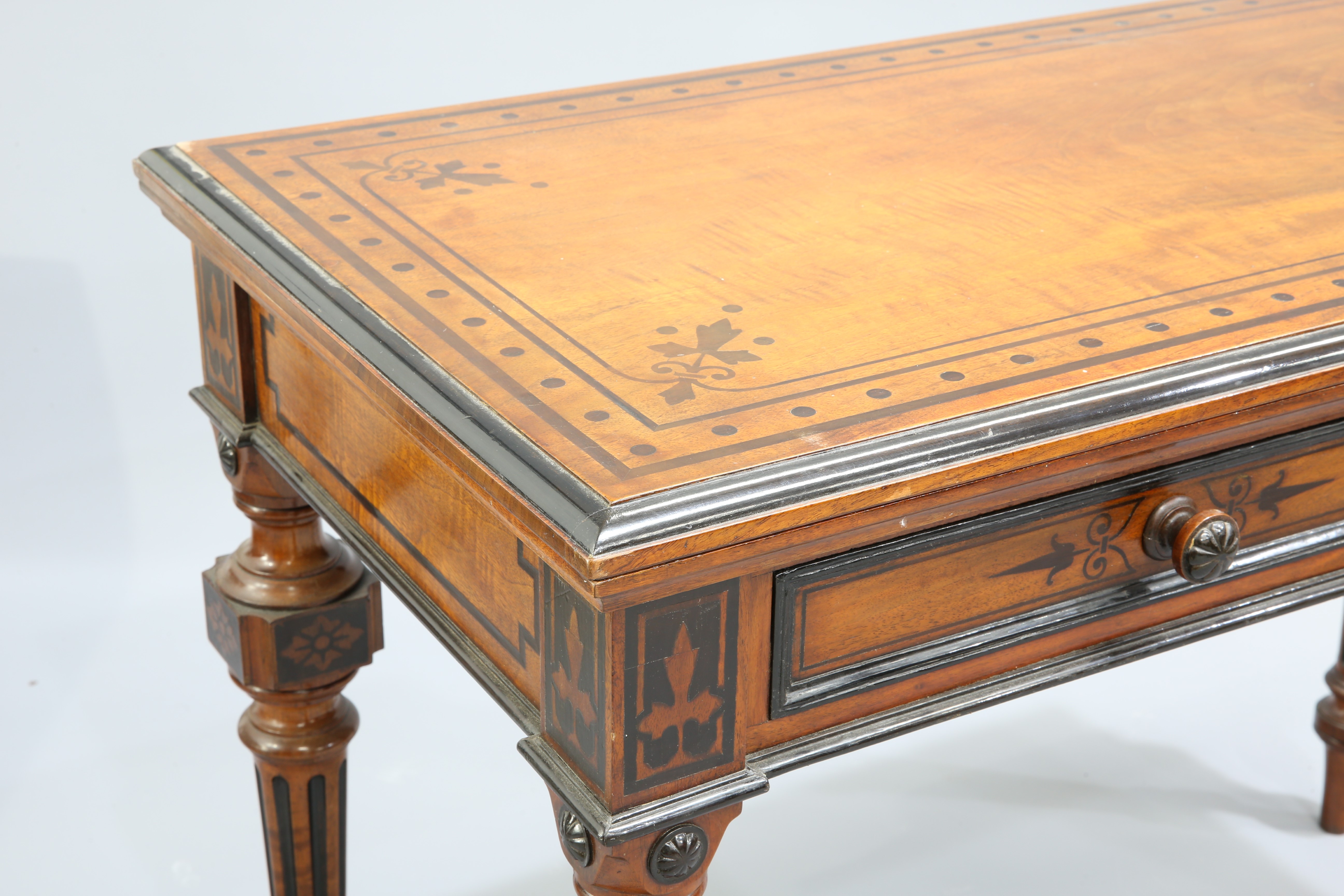 A GOOD VICTORIAN EBONISED AND MAHOGANY FOLD OVER CARD TABLE - Image 2 of 3