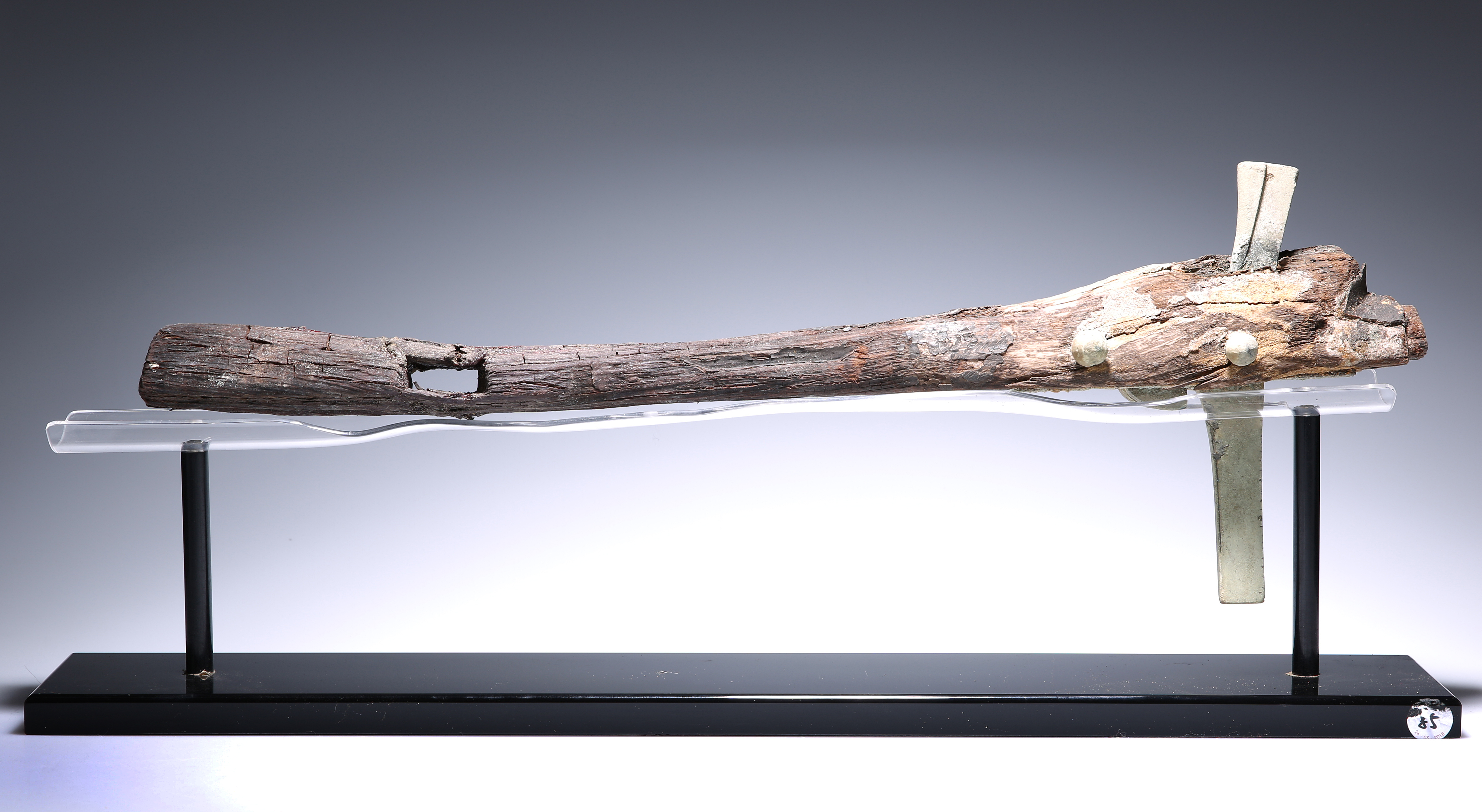 A RARE CROSSBOW 'NU', EASTERN HAN DYNASTY - Image 3 of 11