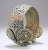 A BRONZE ARMBAND, YUNNAN, DIAN CULTURE, WARRING STATES PERIOD