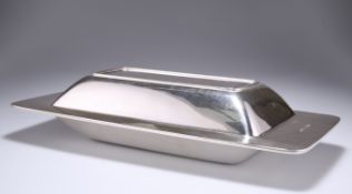 AN ELIZABETH II SILVER ENTREE DISH BY GERALD BENNEY (1930-2008)