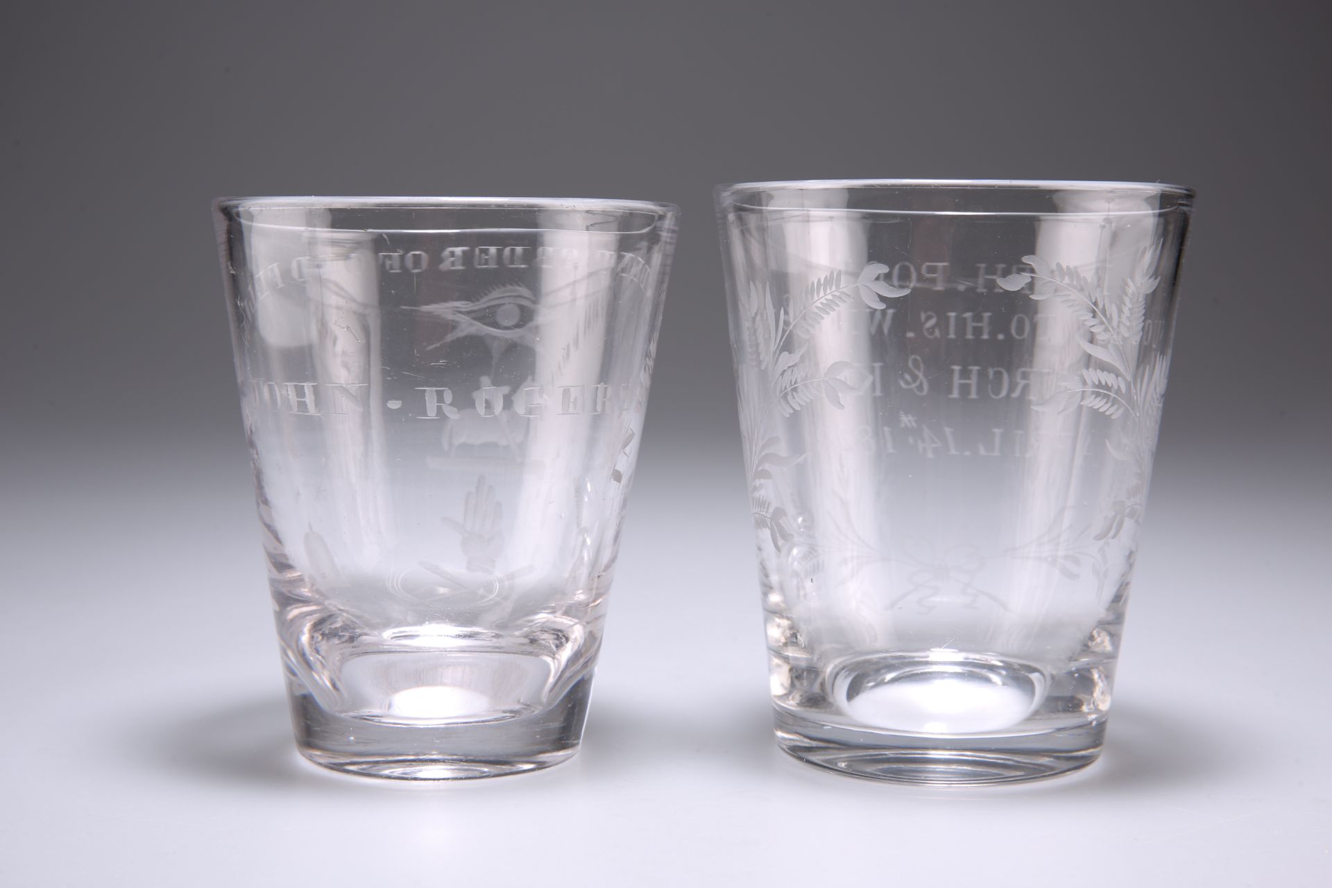 TWO ENGRAVED GLASS TUMBLERS, CIRCA 1820s - Bild 2 aus 2