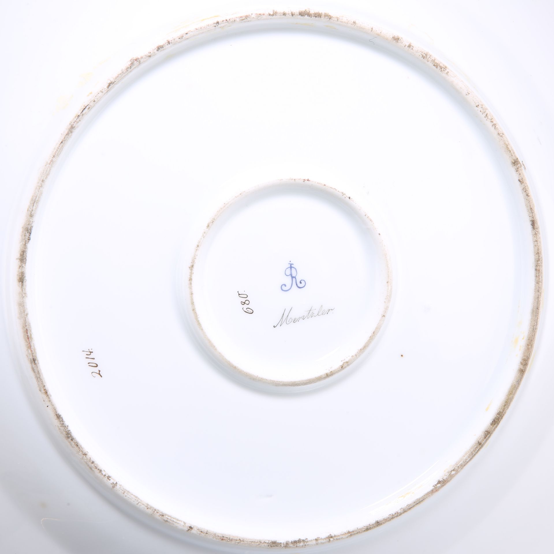 A PAIR OF DRESDEN PORCELAIN 'PORTRAIT' DISHES - Image 2 of 2