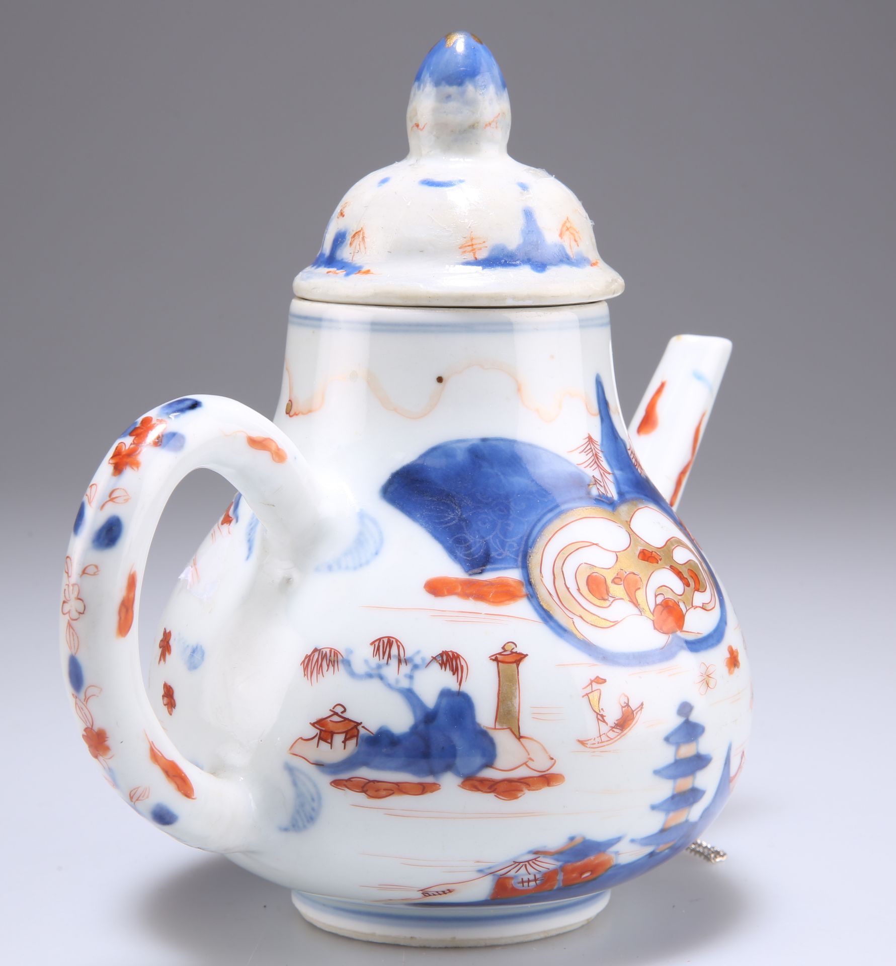 AN 18TH CENTURY CHINESE IMARI TEAPOT AND COVER - Image 3 of 3