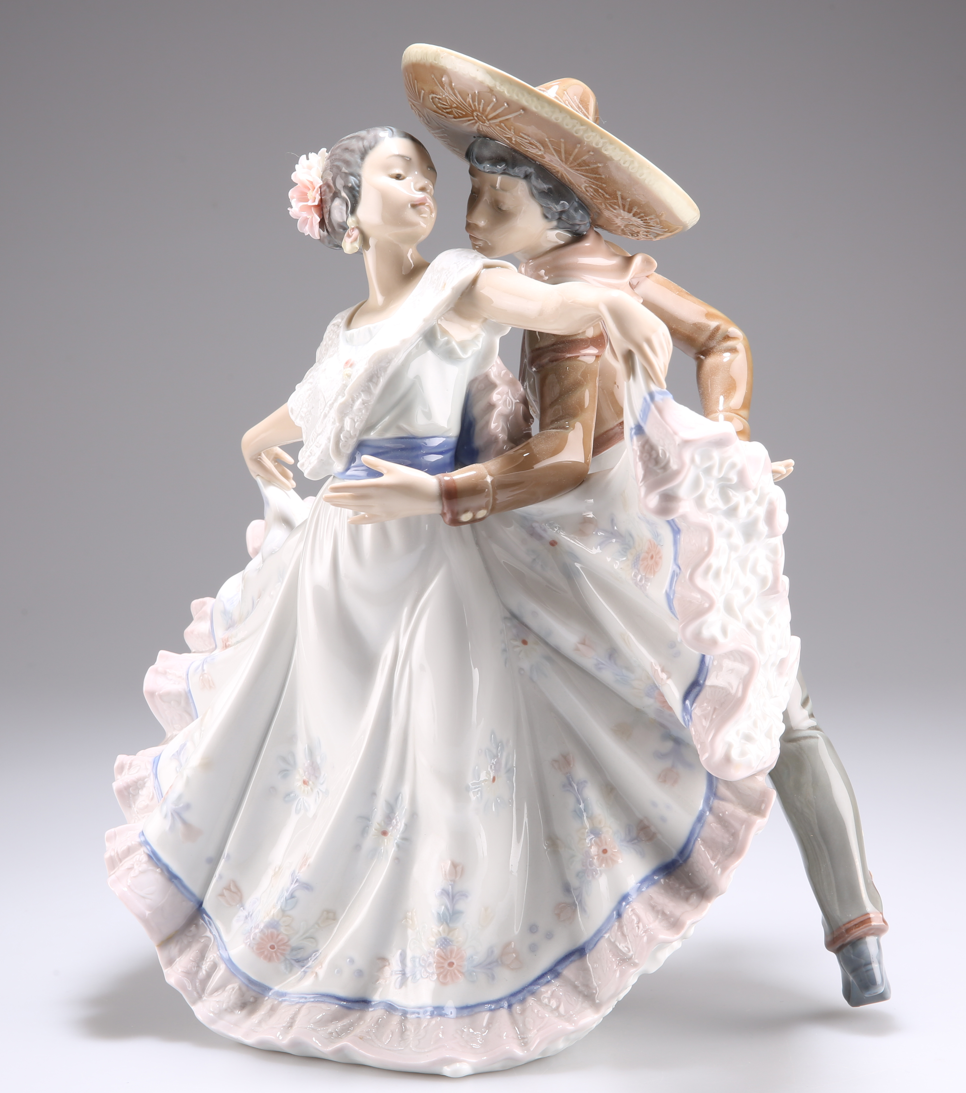 A LLADRO FIGURE GROUP, "MEXICAN DANCERS"