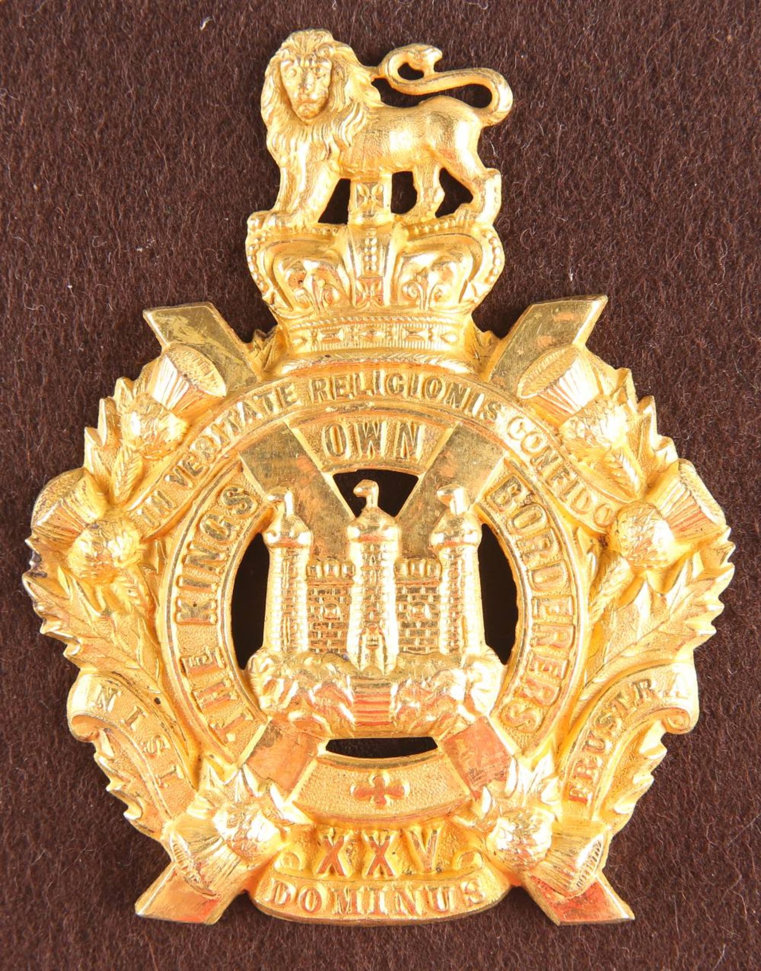 AN OFFICERS' LAST PATTERN FULL GILT BADGE